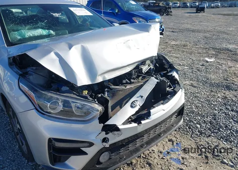 2021 Kia Forte Lxs из США, поврежденный, VIN 3KPF24AD7ME399094